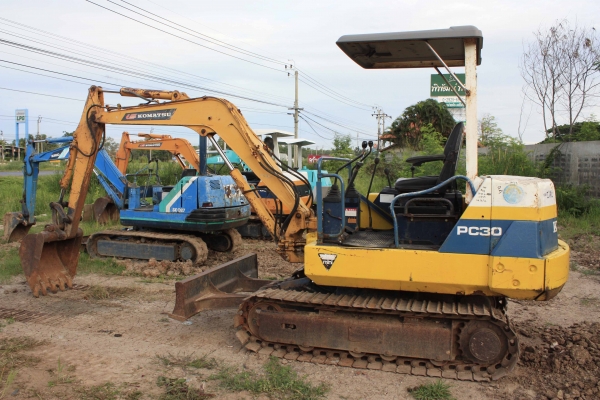 ขายรถขุดเล็ก KOMATSU PC30-6 เก่านอกญี่ปุ่น สภาพพร้อมใช้งาน 086-775-7900