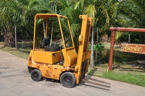 ลดกระหน่ำ!! ขาย FORK LIFT TOYOTA FG9(เล็ก กระทัดรัด)  สภาพสวยเดิมจากญี่ปุ่น ยังไม่เคยใช้ในไทย ขาย 68,000บาท!!
