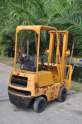 ลดกระหน่ำ!! ขาย FORK LIFT TOYOTA FG9(เล็ก กระทัดรัด)  สภาพสวยเดิมจากญี่ปุ่น ยังไม่เคยใช้ในไทย ขาย 68,000บาท!!