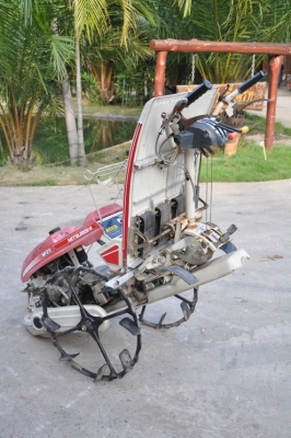 ขายรถดำนา เดินตาม2แถว MITSUBISHI สวยเดิมจากญี่ปุ่น 19,000บาท