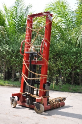 ขาย ลิฟต์ยกของ2ตัน เสาสูง((ของใหม่)) เปิดตู้ญี่ปุ่นติดมา1ตัว ขาย28,000บาท