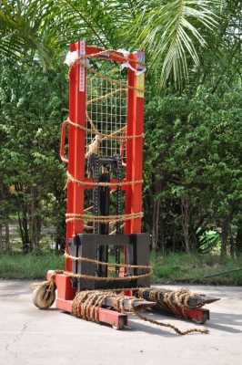 ขาย ลิฟต์ยกของ2ตัน เสาสูง((ของใหม่)) เปิดตู้ญี่ปุ่นติดมา1ตัว ขาย28,000บาท