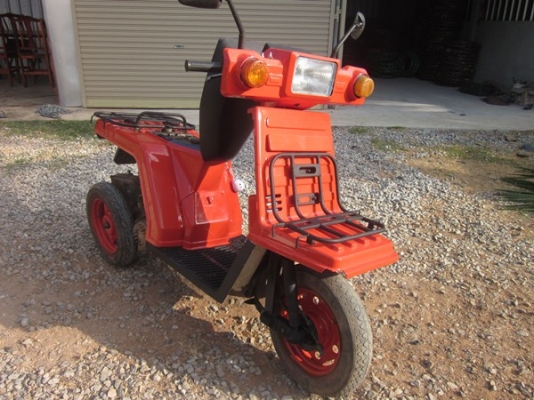 ขาย รถ ป๊อป สาม ล้อ Honda Gyro-x  50 cc. เครื่องดี สีใหม่ ไฟติด แตดัง สตาร์ตมือ  ใช้ขับในซอย ในหมู่บ้าน คนสูงอายุหรือเด็กก็ขับใด้ง่ายๆ อยู่ขอนแก่น โทร 0812861163