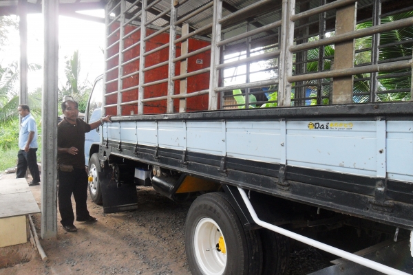 ขาย6ล้อ NPR 120 รถห้างแท้