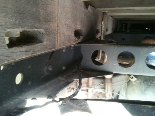 Isuzu. Npr. 115. แรง Isuzu. Npr. 115. แรง