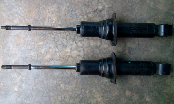 ขายโช้คคู่หน้าของเชพโรเรตหรืออีซูสุตัวเตี้ยครับ