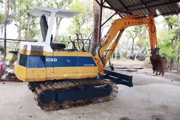 ขายแม็กโค KOMATSU PC30-6 รถนอกญี่ปุ่น สภาพรถสวยพร้อมใช้งาน 086-7757900
