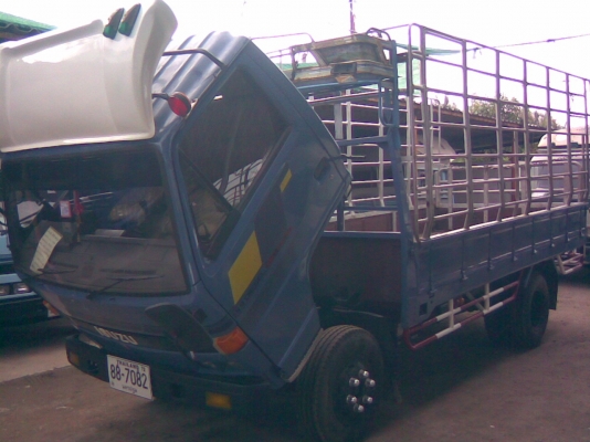 6 ล้อ NPR 115 แรงม้า ยาว 4.30 ม. รถสวยเดิม รถห้างแท้ ๆ