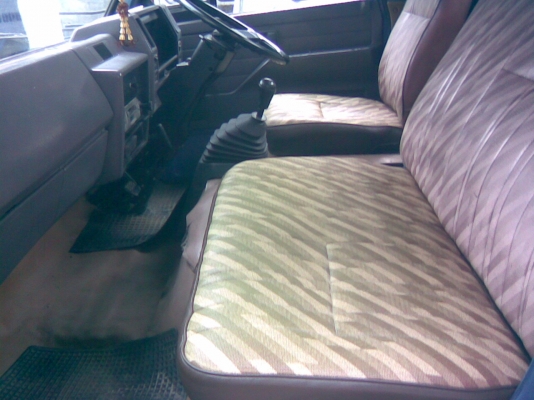 6 ล้อ NPR 115 แรงม้า ยาว 4.30 ม. รถสวยเดิม รถห้างแท้ ๆ