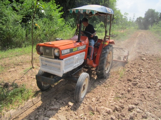 ขายด่วน รถ Kubota L1802 พร้อมผานพรวน 4 , และคราด