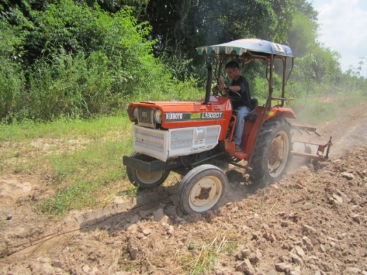 ขายด่วน รถ Kubota L1802 พร้อมผานพรวน 4 , และคราด