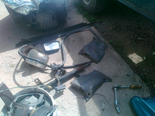 แยกขายหรือซื้อทั้งคันปี89 เดิมทีตั้งใจจะเอามาทำสีแต่ช่างไม่ว่างรอคิวนานขอแยกขายหรือขายทั้งคันก็ได้ ขายเครื่องเกียร์พร้อมเลข25000เครื่องเกียร์รับประกันว่าดีมากๆขายทะเบียนปี89พร้อมเลข9000 เหลือตัวถังและคัสซีและอุปกรที่ติดตัวถัง12000ทุกอย่างใช้ได้ครบรถขี่ได้