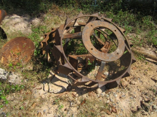 ขายด่วน หล้อเหล็กของรถ 22-24 แรง