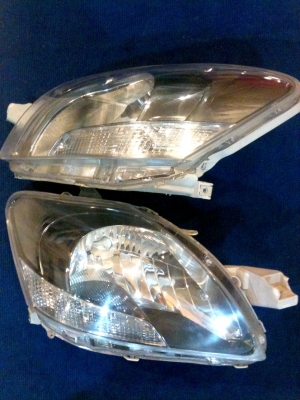 ไฟหน้า New vios 2012 โคมดำของแท้ ราคาข้างล่ะ 1,300 บาท ราคาต่อรองได้ Tel.085-150-9040