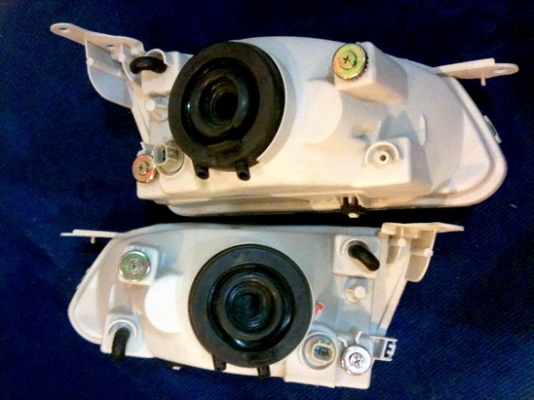 ไฟหน้า โตโยต้า ไฮทอค์ (ของใหม่)โคมดำแต่ง ราคาข้างล่ะ 1,250บาท Tel.085-150-9040 ไฟหน้า โตโยต้า ไฮทอค์ (ของใหม่)โคมดำแต่ง ราคาข้างล่ะ 1,250บาท Tel.085-150-9040