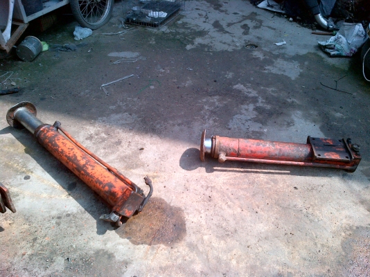 ขายเฮี๊ยบ ปั๊มแรงพร้อมใช้ ยกได้ 3.2 ตัน โทร 084-055-7743 ขายเฮี๊ยบ ปั๊มแรงพร้อมใช้ ยกได้ 3.2 ตัน โทร 084-055-7743