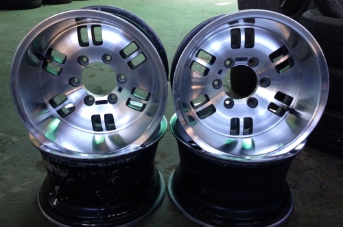 >>>อีกชุด ล้อ ENKEI 15x8.5 ออฟ-20 ใส่ 6/139.7 ลึกๆ ลายแนวๆ ครับ<<<