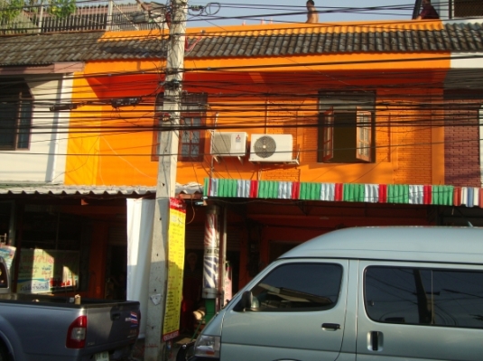 ตึกสภาพดี 2 คูหา ทำเลยดี เหมาะสำหรับทำธุรกิจส่วนตัว