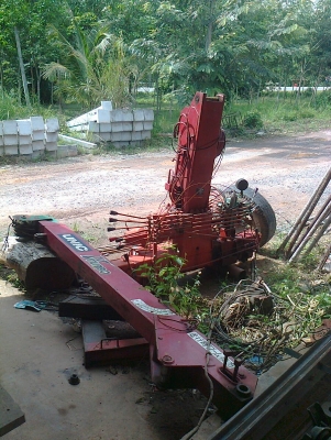 เครนยูนิค  สภาพสมบูรณ์  เพิ่งถอดลงจากรถบรรทุกค่ะ