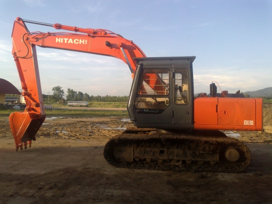 ขายรถขุดเก่านอก HITACHI EX150 ปรับสภาพแล้ว พร้อมใช้งาน