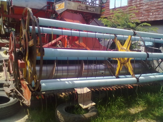 รถเกี่ยวไทยเส็งอุ้ม2.5ตัน เครื่องHINO HO7D 195 เทอร์โบสภาพพร้อมใช้