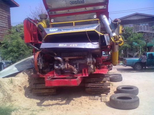 รถเกี่ยวไทยเส็งอุ้ม2.5ตัน เครื่องHINO HO7D 195 เทอร์โบสภาพพร้อมใช้