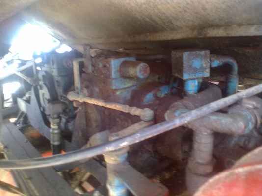 รถเกี่ยวไทยเส็งอุ้ม2.5ตัน เครื่องHINO HO7D 195 เทอร์โบสภาพพร้อมใช้