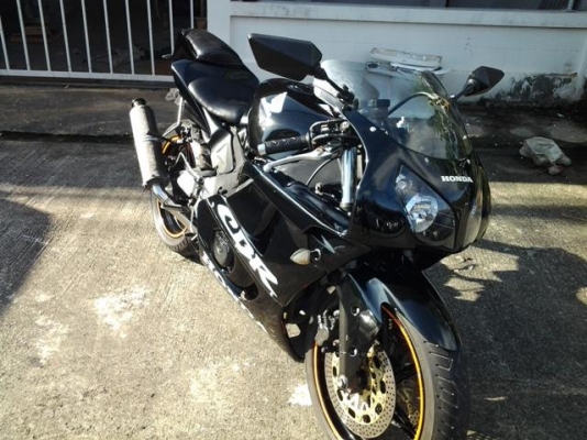 ขาย cbr400 ปี92 ทะเบี้ยนแท้ครับโอนขนสงได้ทัวไทยครับ75000ครับ  0851236195 ยอดราคานิ้พร้อมส่งครับทั้วไทย