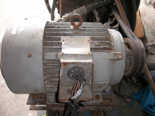 ขายด่วน ปั๊มลม PUMA ขนาด250ลิตร มอเตอร์7แรงไฟโรงงาน