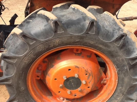 คูโบต้า L240 ใบมีดหน้า ผาน 5  รถใช้ในไร่สภาพดี งามๆครับ