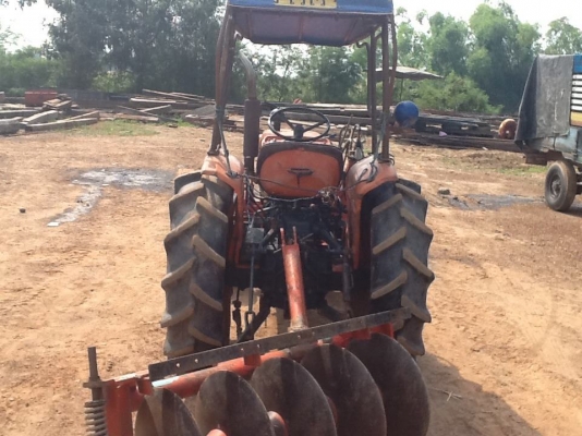 คูโบต้า L240 ใบมีดหน้า ผาน 5  รถใช้ในไร่สภาพดี งามๆครับ