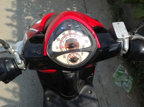 ขายsuzuki jelatoสีเเดง ดำ ปี2555