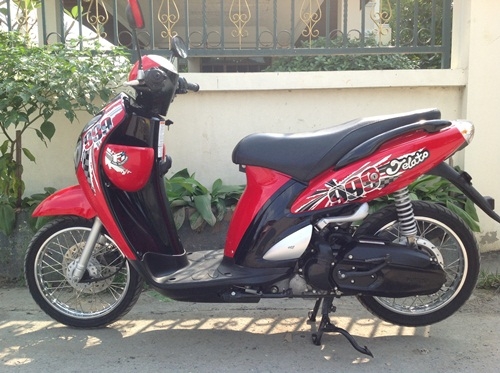 ขายsuzuki jelatoสีเเดง ดำ ปี2555