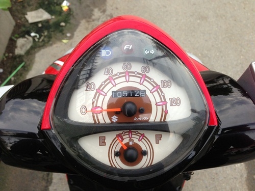 ขายsuzuki jelatoสีเเดง ดำ ปี2555