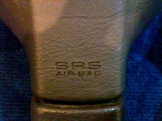 พ.มิตซู แลนเซอร์มี AIR BAG ราคา 1750 บาท Tel.085-150-9040 พ.มิตซู แลนเซอร์มี AIR BAG ราคา 1750 บาท Tel.085-150-9040