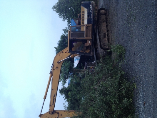 komatsu PC200-3 เก่านอก