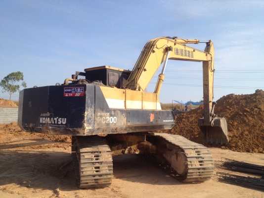 komatsu PC200-3 เก่านอก