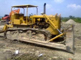 Catterpillar  D6C สภาพทั่วไป รถทำงานอยู๋