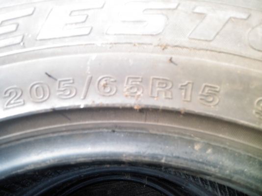 ยาง DEESTONEขนาด205/65R15(ไม่ได้ลงน้ำยา) ยาง DEESTONEขนาด205/65R15(ไม่ได้ลงน้ำยา)