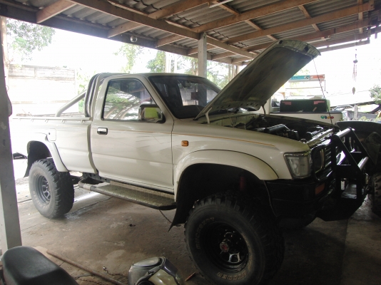 โตโยต้า LN 85