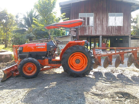 ขาย คูโบต้า 45 di สภาพเดิม สีเดิมไม่เคยลงนานํ้า ดีพร้อมลุยครับ