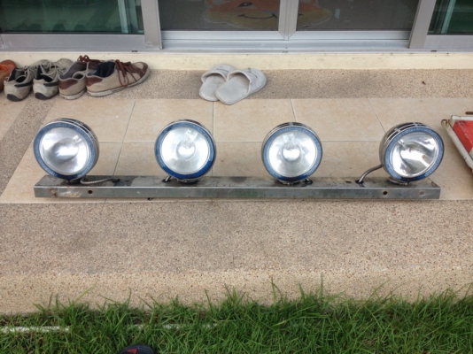 ขายสปอตไลท์ญี่ปุ่น พร้อมขายึดอลูมิเนียมไม่เป็นสนิม