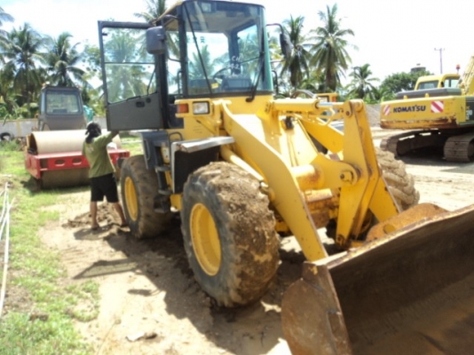 ละอองดาวแทรคเตอร์ ขายรถตักล้อยาง KOMATSU WA100-3 เก่านอก สภาพพร้อมใช้ราคาถูก