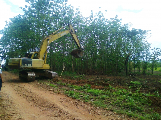 ขายด่วน  รถขุด KOMATSU PC200-6 รถสวย มีทะเบียนครบ.