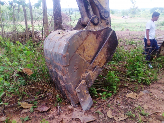 ขายด่วน  รถขุด KOMATSU PC200-6 รถสวย มีทะเบียนครบ.