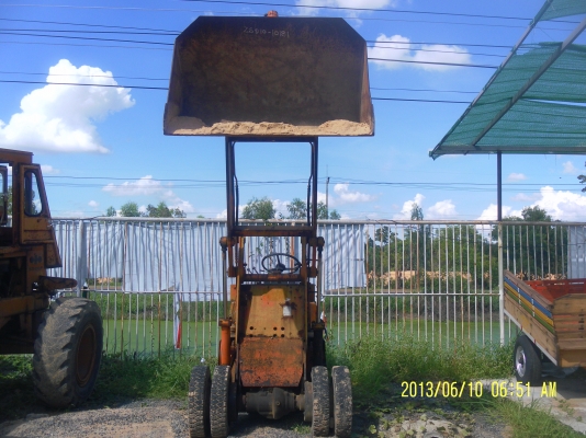 รถตักโตโยต้า2sd10เก่านอกพร้อมใช้ราคาถูก175000โทร0816426706