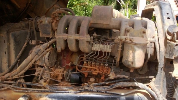 รถฮีโน่ 10 ล้อดั้ม FM1M 220 แรงม้า  สนใจติดต่อ 081 - 6079515