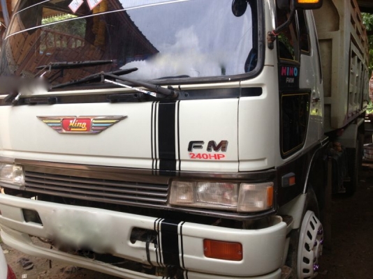 รถฮีโน่ 10 ล้อดั้ม FM1M 220 แรงม้า  สนใจติดต่อ 081 - 6079515