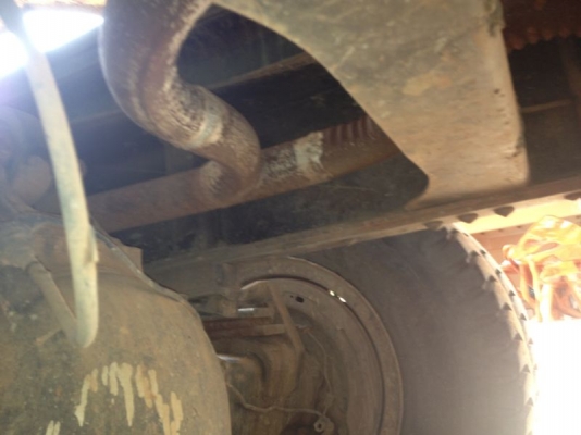 รถฮีโน่ 10 ล้อดั้ม FM1M 220 แรงม้า  สนใจติดต่อ 081 - 6079515