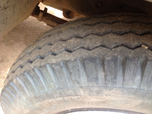 รถฮีโน่ 10 ล้อดั้ม FM1M 220 แรงม้า  สนใจติดต่อ 081 - 6079515